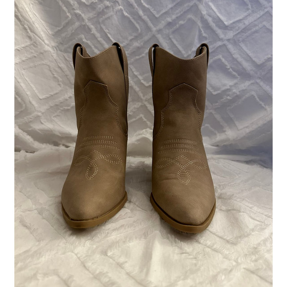 Rachel Zoe Rocky Low Cowboy Boots | Light Tan | Size 8M - Picture 3 of 9